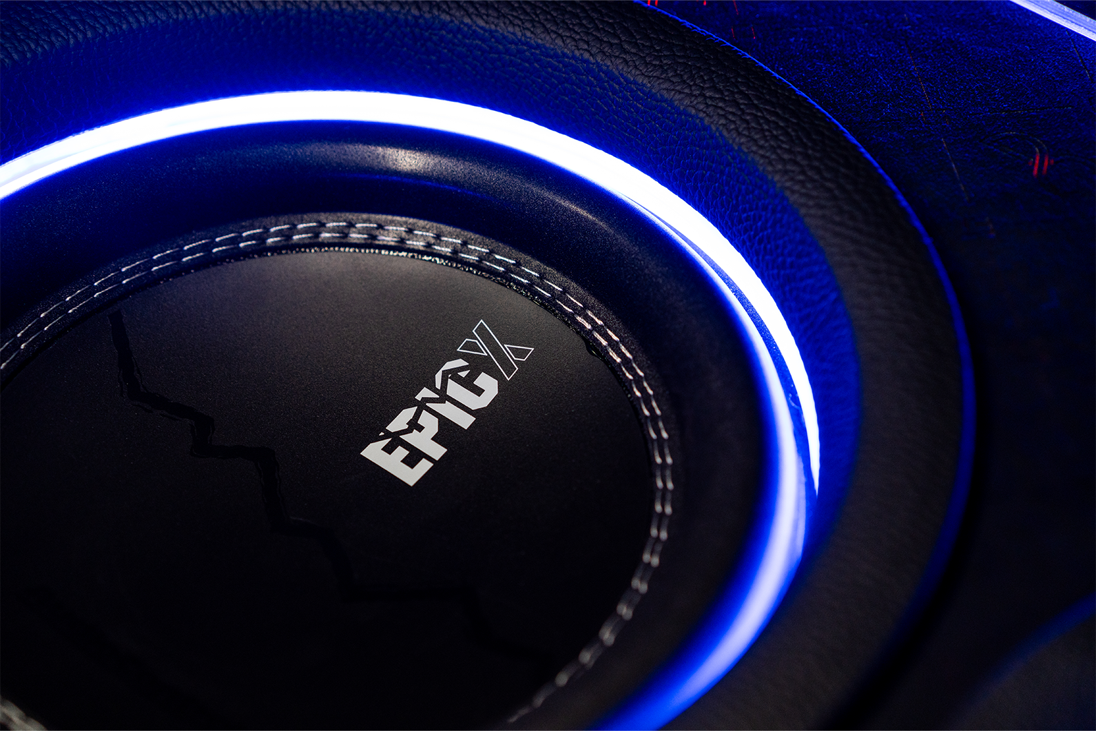 AudioControl EPICENTER PRO - Lifestyle In-Car 2
